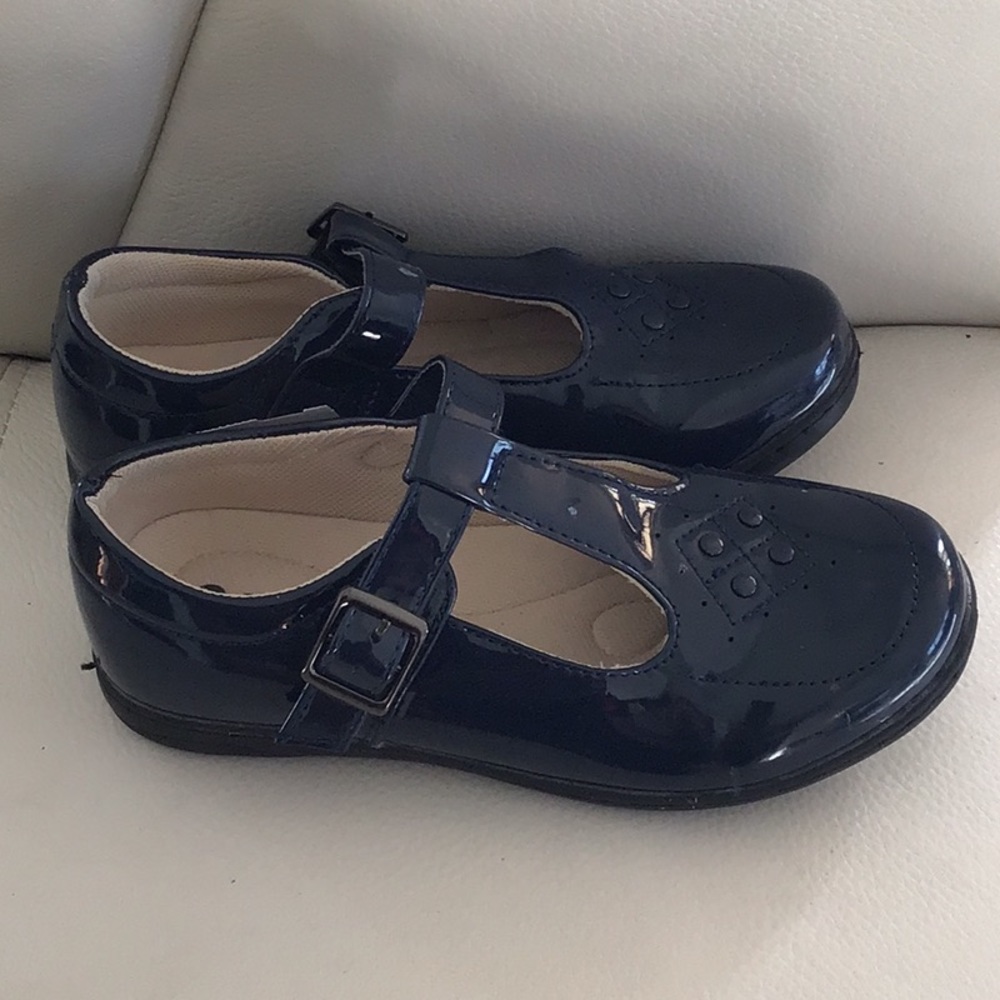 Easy strider shoes